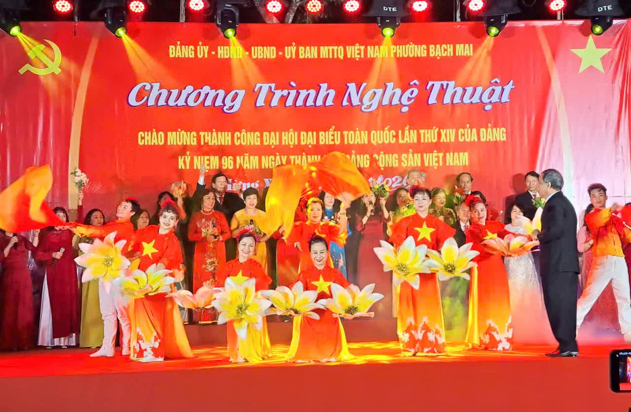 Phường Bạch Mai: Đặc sắc chương trình nghệ thuật mừng Đảng, mừng Xuân- Ảnh 6.