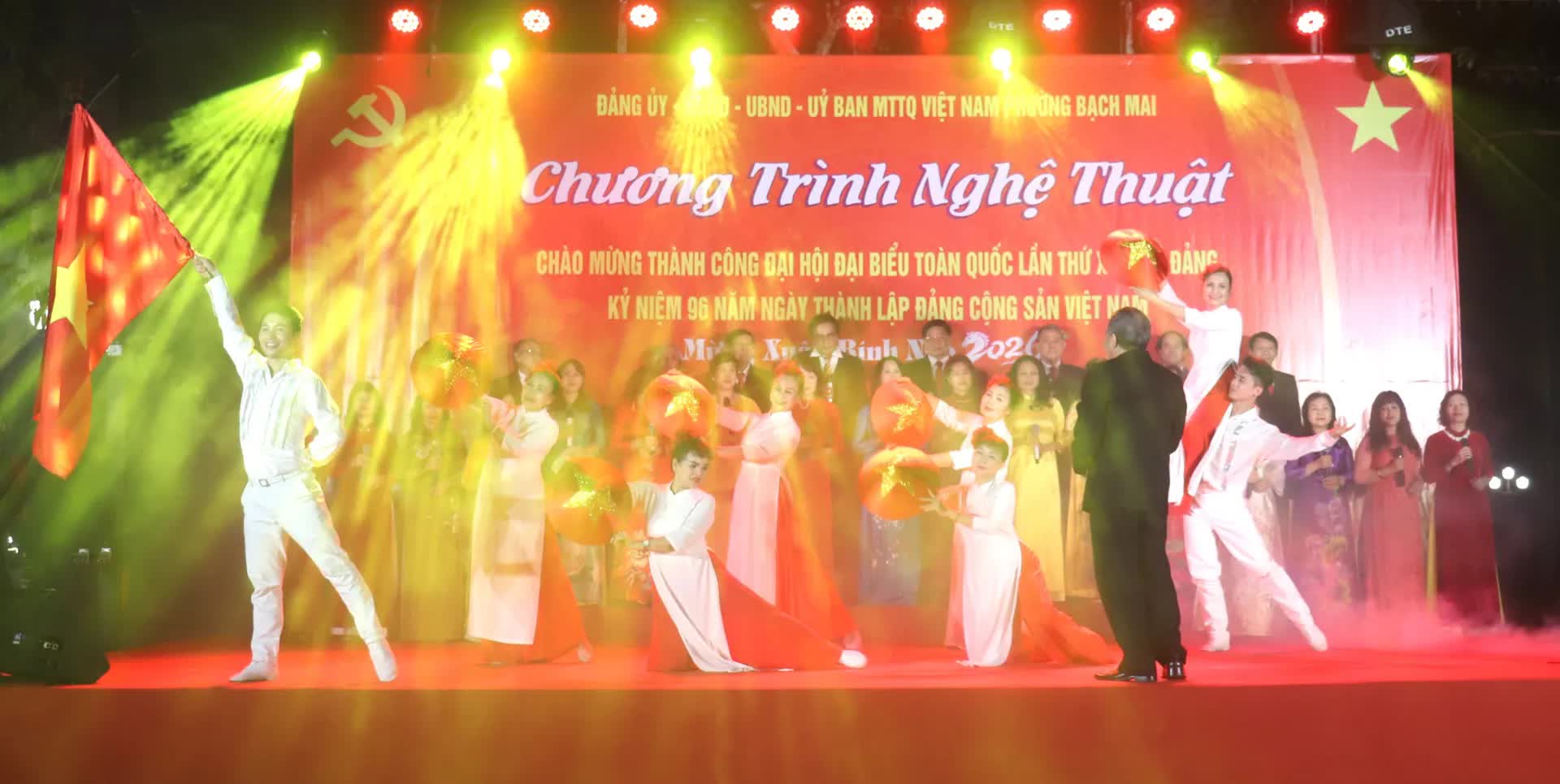 Phường Bạch Mai: Đặc sắc chương trình nghệ thuật mừng Đảng, mừng Xuân- Ảnh 8.