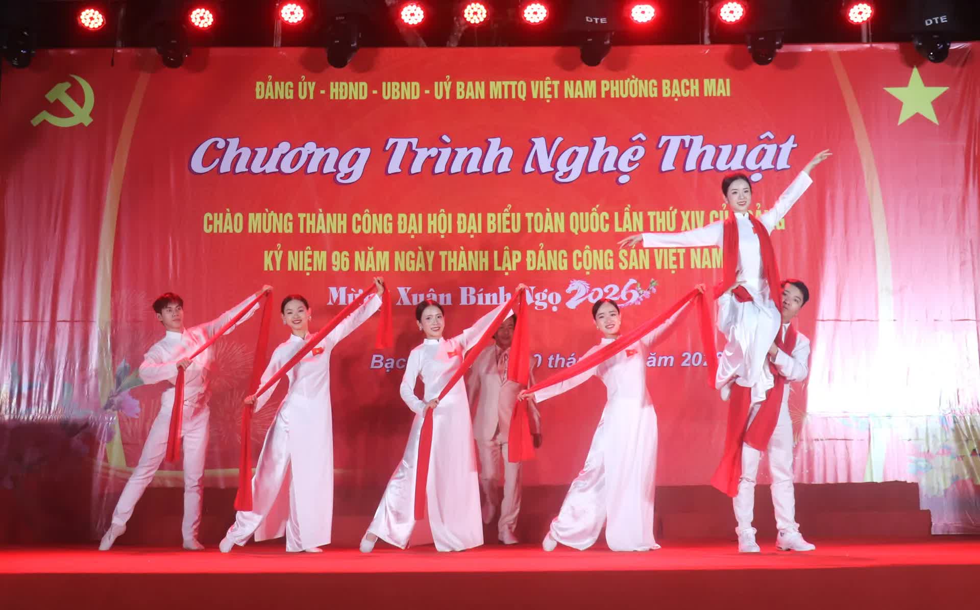 Phường Bạch Mai: Đặc sắc chương trình nghệ thuật mừng Đảng, mừng Xuân- Ảnh 5.