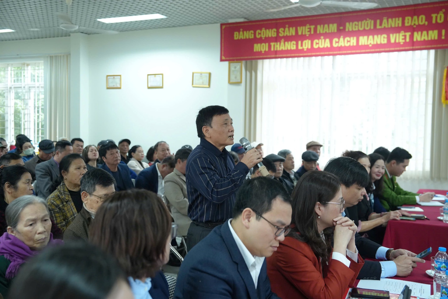 Hội nghị lấy ý kiến tín nhiệm cử tri đối với người ứng cử đại biểu HĐND các cấp tại TDP Chính Trung- Ảnh 3.