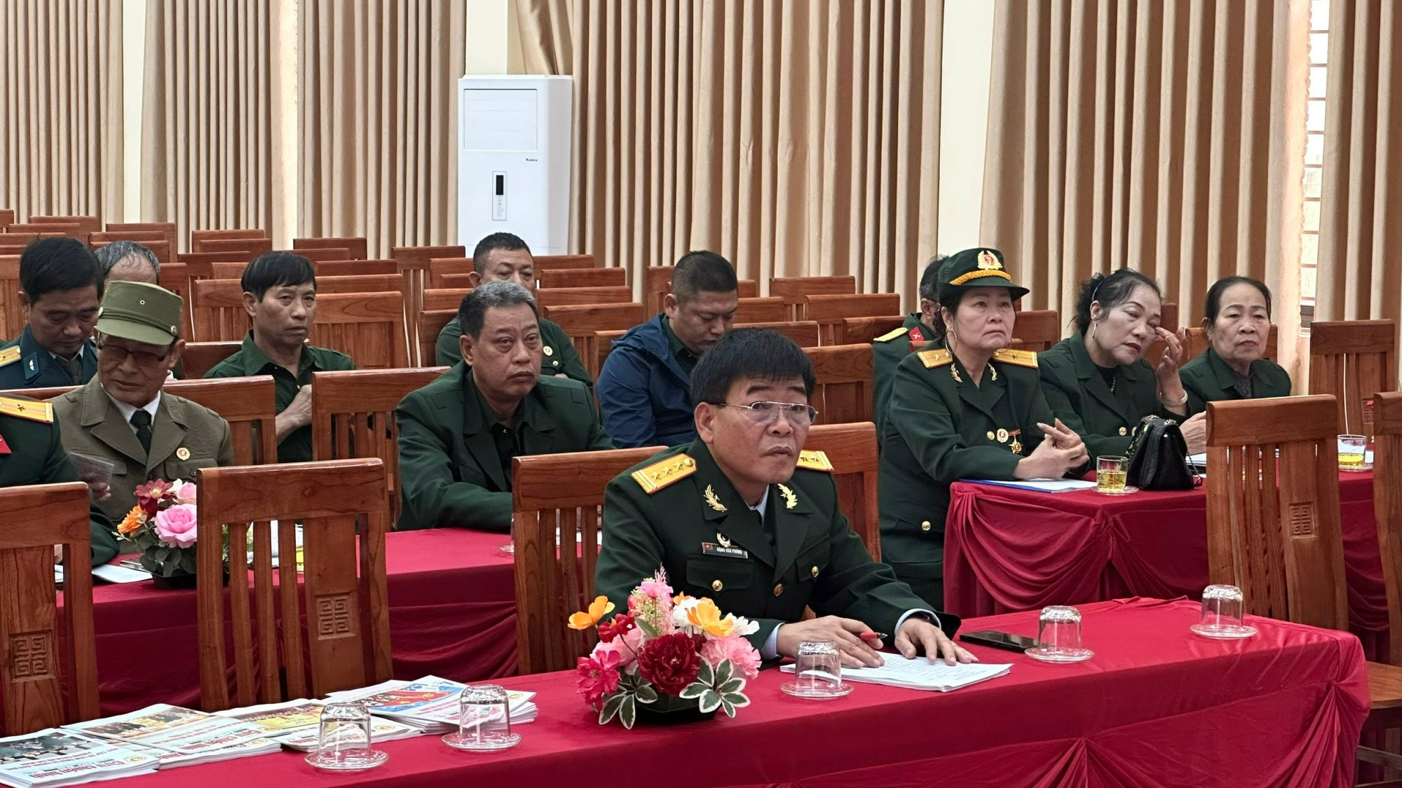 Hội CCB xã Hồng Sơn triển khai các hoạt động Tết Nguyên đán Bính Ngọ, tặng quà cho hội viên có hoàn cảnh khó khăn và phát động phong trào thi đua năm 2026- Ảnh 4.