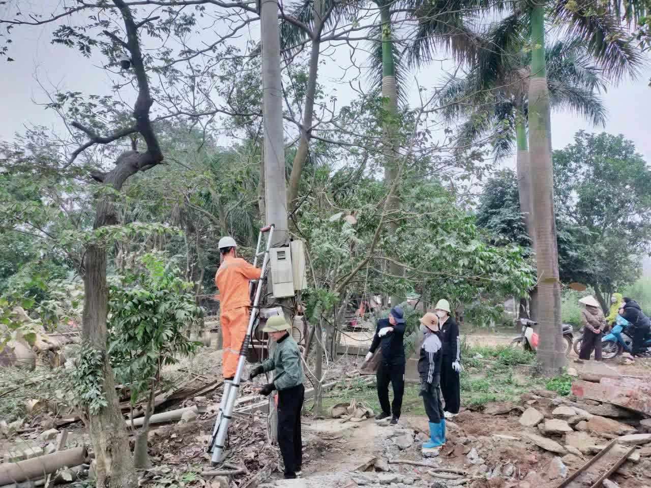 Phường Thượng Cát cưỡng chế, xử lý dứt điểm 7 bãi cát, sỏi không phép ven sông Hồng- Ảnh 2.