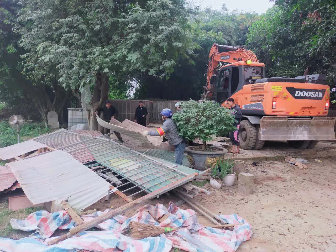 Phường Thượng Cát cưỡng chế, xử lý dứt điểm 7 bãi cát, sỏi không phép ven sông Hồng- Ảnh 5.