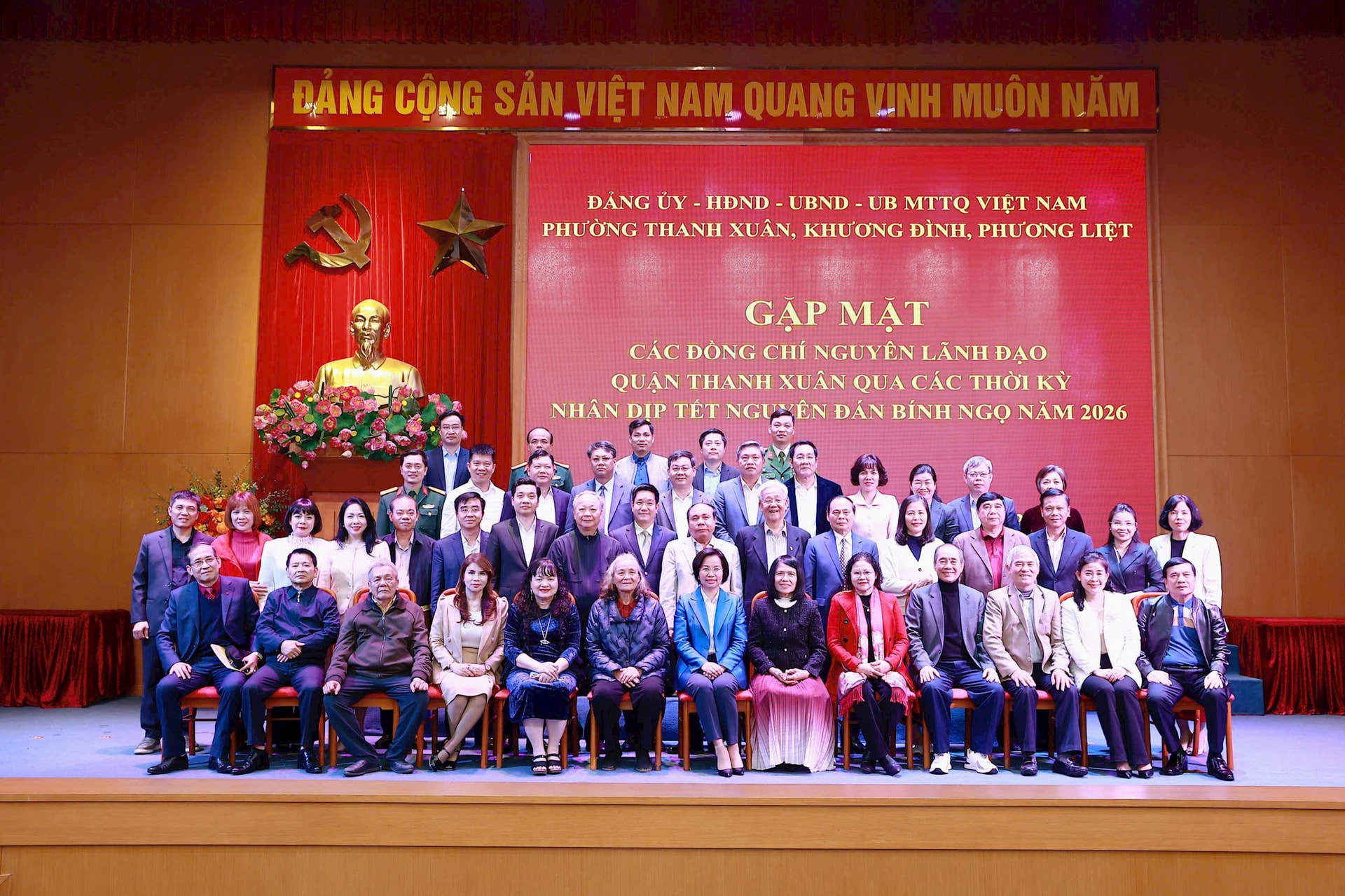 Gặp mặt các đồng chí nguyên lãnh đạo quận Thanh Xuân qua các thời kỳ- Ảnh 1.