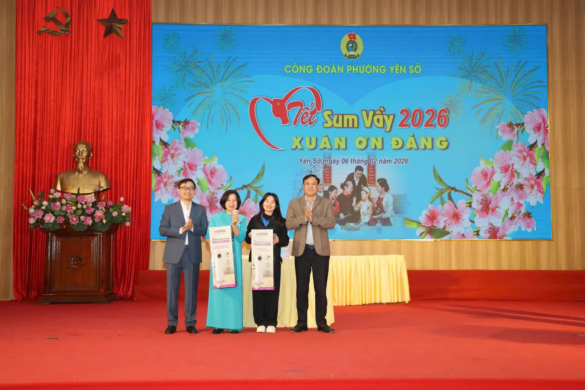 Ấm áp “Xuân đoàn kết – Tết đong đầy” tại phường Yên Sở- Ảnh 5.