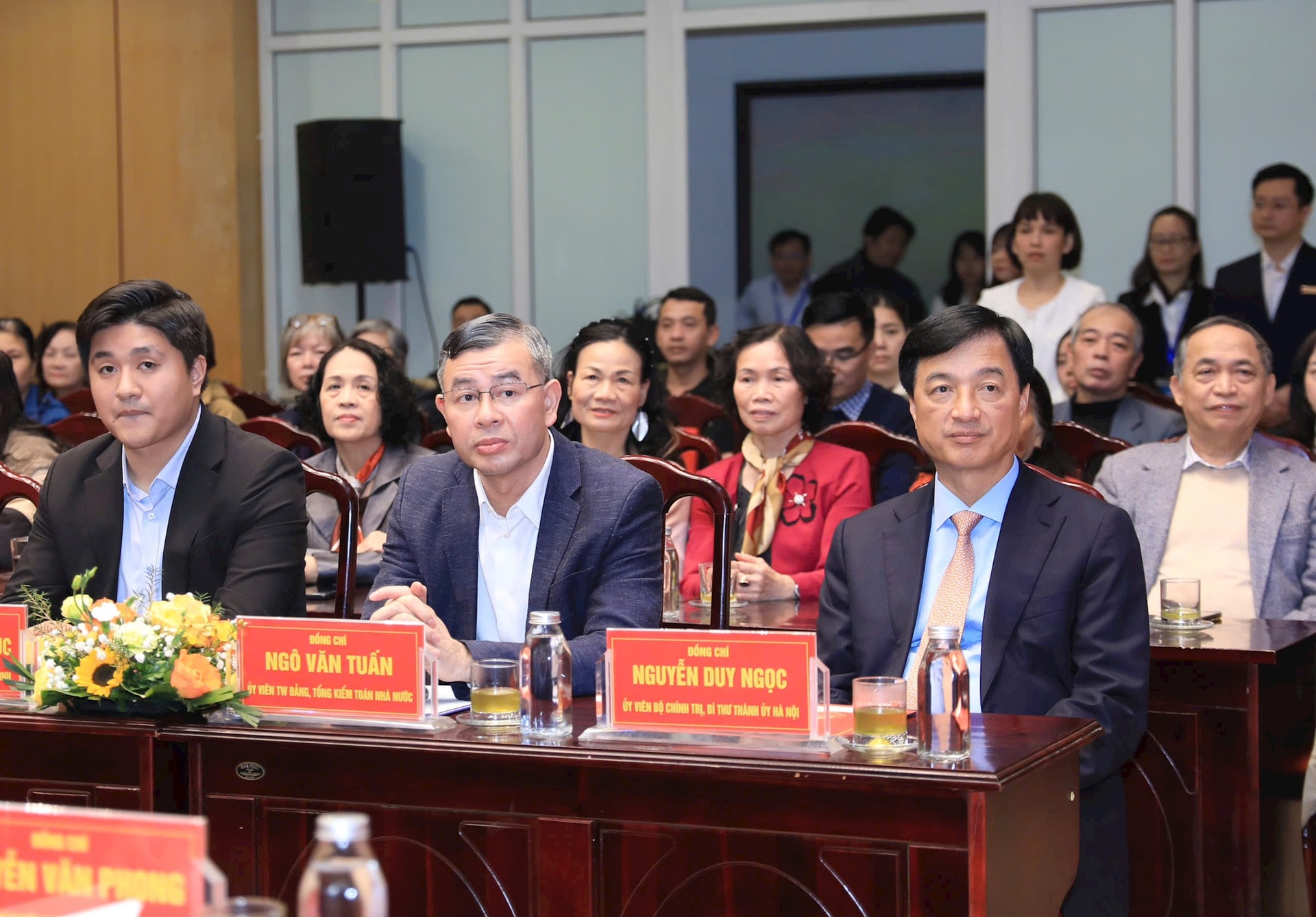 100% cử tri nơi cư trú nhất trí giới thiệu đồng chí Nguyễn Duy Ngọc ứng cử đại biểu Quốc hội khóa XVI- Ảnh 2.