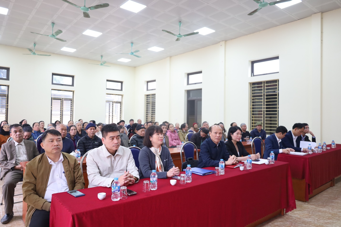 D:\Desktop\HN lấy ý kiến cử tri nơi cư trú\IMG_9672.JPG