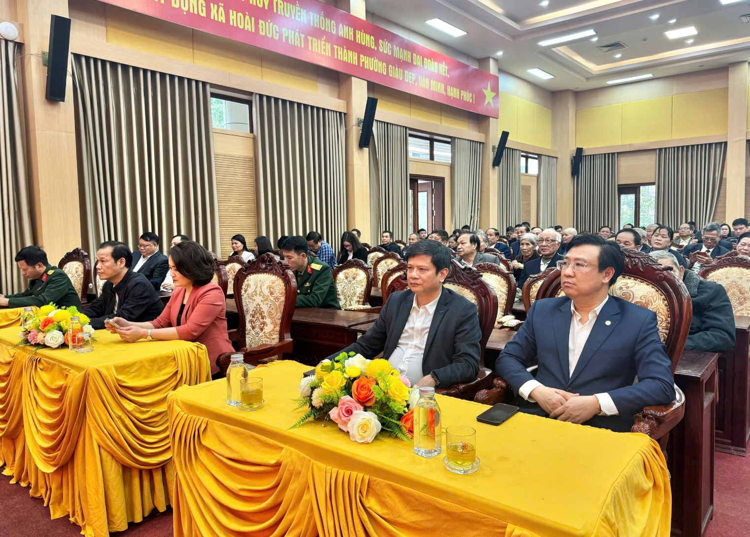 Hoài Đức gặp mặt các đồng chí lãnh đạo chủ chốt các thời kỳ nhân dịp xuân Bính Ngọ 2026- Ảnh 1.