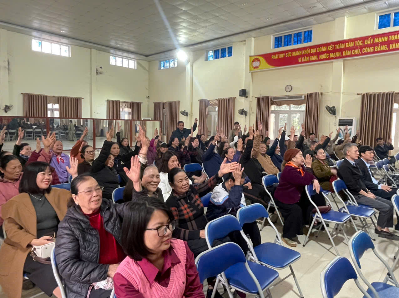 UBMTTQ xã Mỹ Đức tổ chức Hội nghị lấy ý kiến cử tri nơi cư trú đối với người ứng cử đại biểu HĐND xã- Ảnh 5.