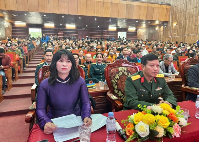 Đảng ủy - HĐND - UBND - UBMTTQ xã Hoài Đức tổ chức trao hơn 330 suất quà tại Chương trình “Tết sum vầy - Xuân ơn Đảng”- Ảnh 4.