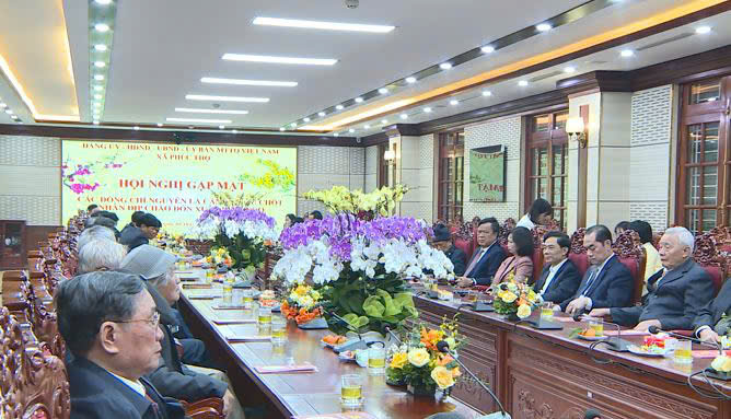 Đảng ủy xã Phúc Thọ gặp mặt nguyên cán bộ chủ chốt huyện qua các thời kỳ, tri ân đóng góp của các thế hệ đi trước- Ảnh 6.