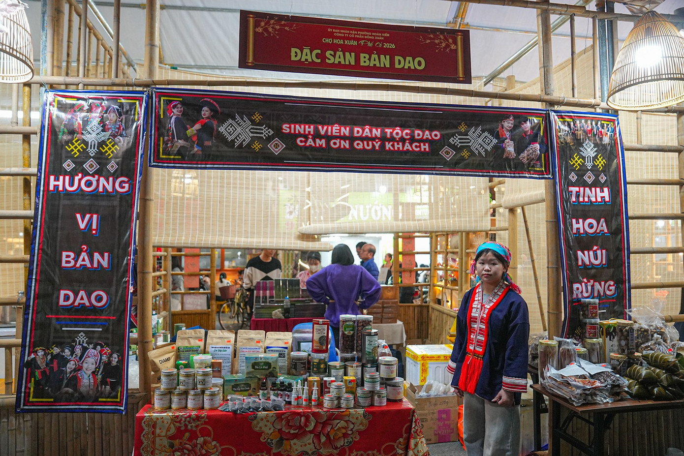 Khai mạc chợ hoa Hàng Lược: Phiên chợ trăm tuổi đón Tết Bính Ngọ- Ảnh 12.