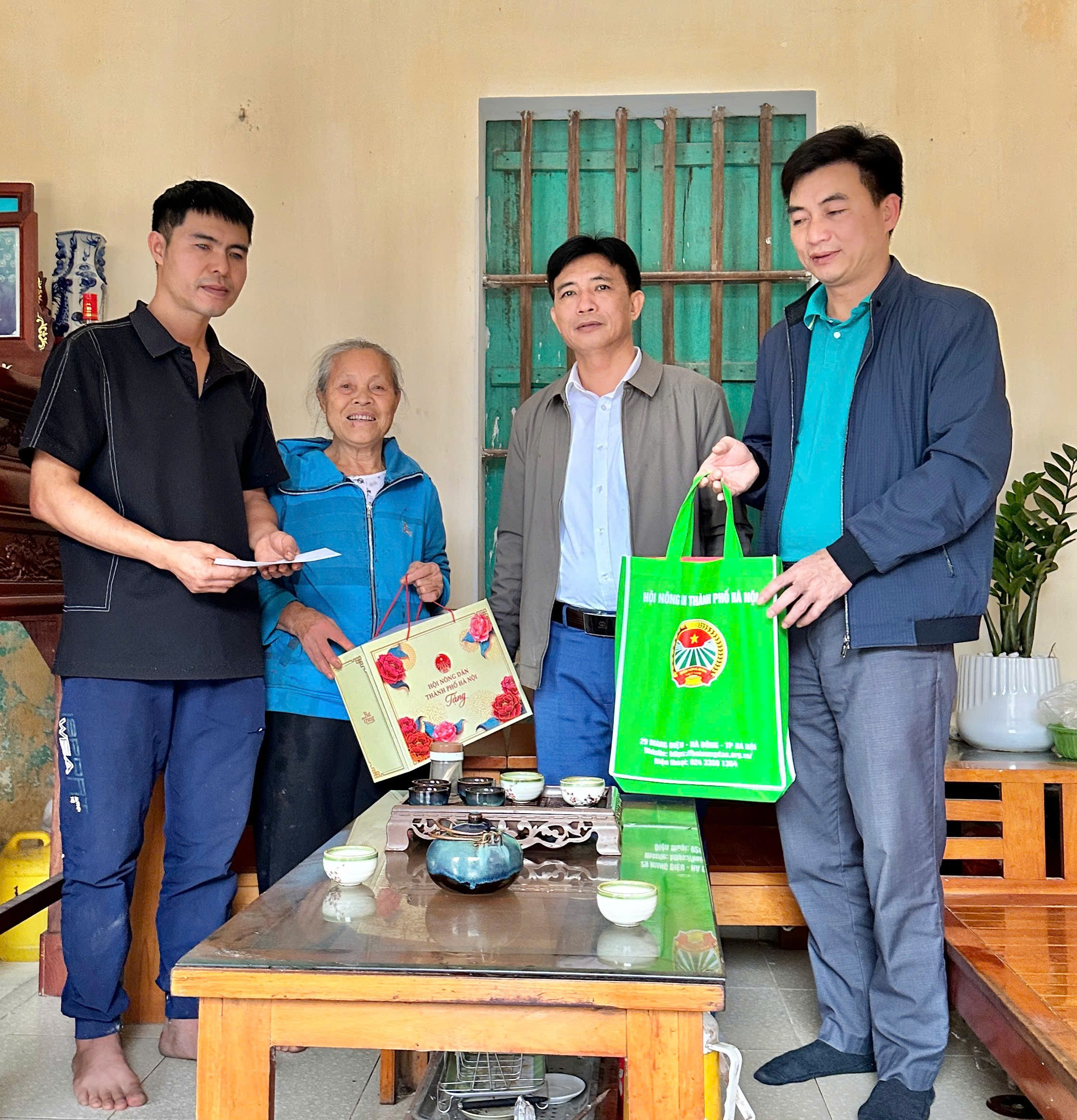 Hội Nông dân xã Hồng Sơn triển khai các hoạt động Tết Nguyên đán Bính Ngọ, tặng quà cho hội viên có hoàn cảnh khó khăn và phát động phong trào thi đua năm 2026- Ảnh 3.