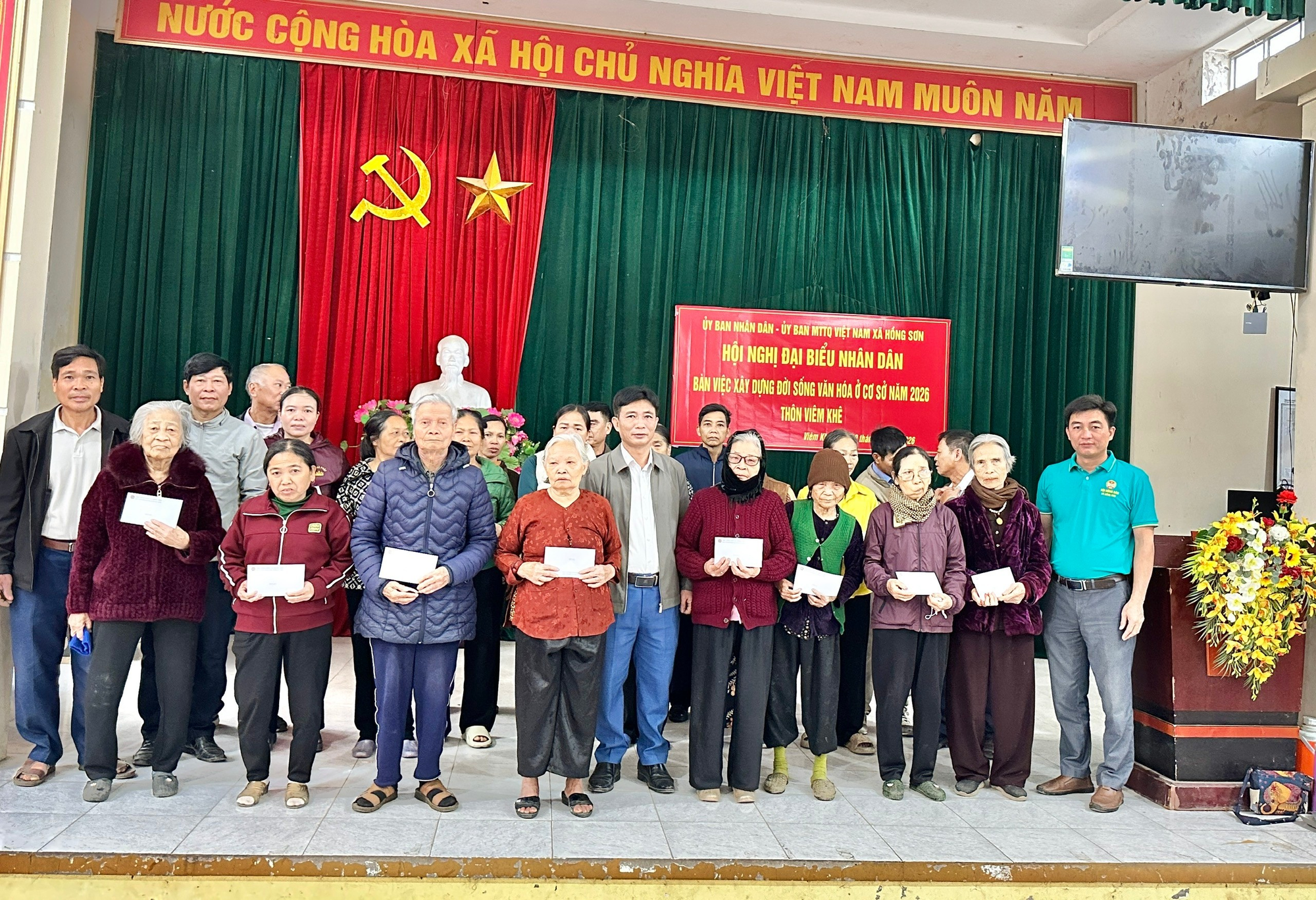 Hội Nông dân xã Hồng Sơn triển khai các hoạt động Tết Nguyên đán Bính Ngọ, tặng quà cho hội viên có hoàn cảnh khó khăn và phát động phong trào thi đua năm 2026- Ảnh 4.