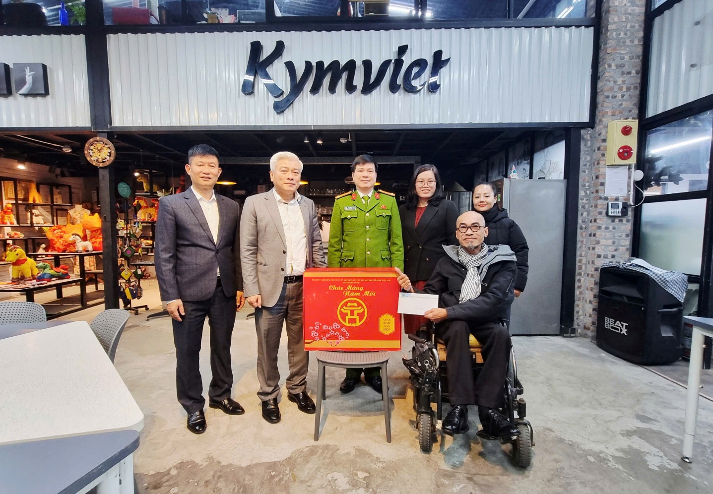 Lãnh đạo phường Đại Mỗ đến thăm, tặng quà các tổ chức, gia đình chính sách tiêu biểu và chúc thọ Người cao tuổi nhân dịp Tết nguyên đán Bính Ngọ 2026- Ảnh 2.