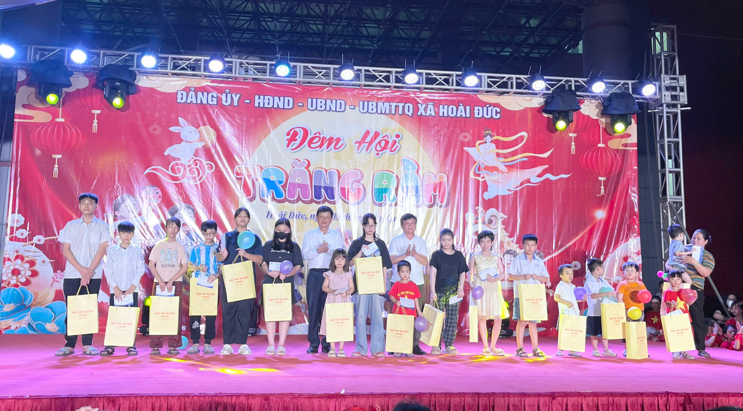 Hoài Đức chăm lo cho trẻ em trong dịp Tết Nguyên đán Bính Ngọ 2026- Ảnh 1.
