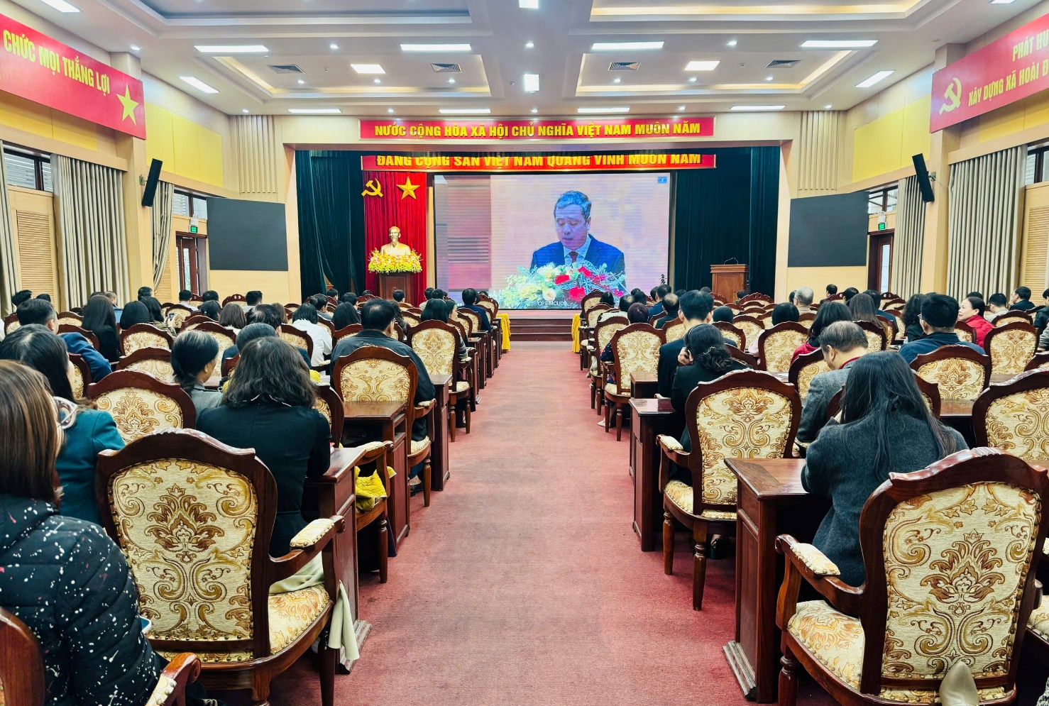 Hoài Đức dự hội nghị trực tuyến toàn quốc nghiên cứu, học tập, quán triệt, triển khai thực hiện Nghị quyết Đại hội XIV của Đảng và quán triệt, triển khai Chương trình hành động của Đảng bộ Thành phố Hà Nội- Ảnh 4.