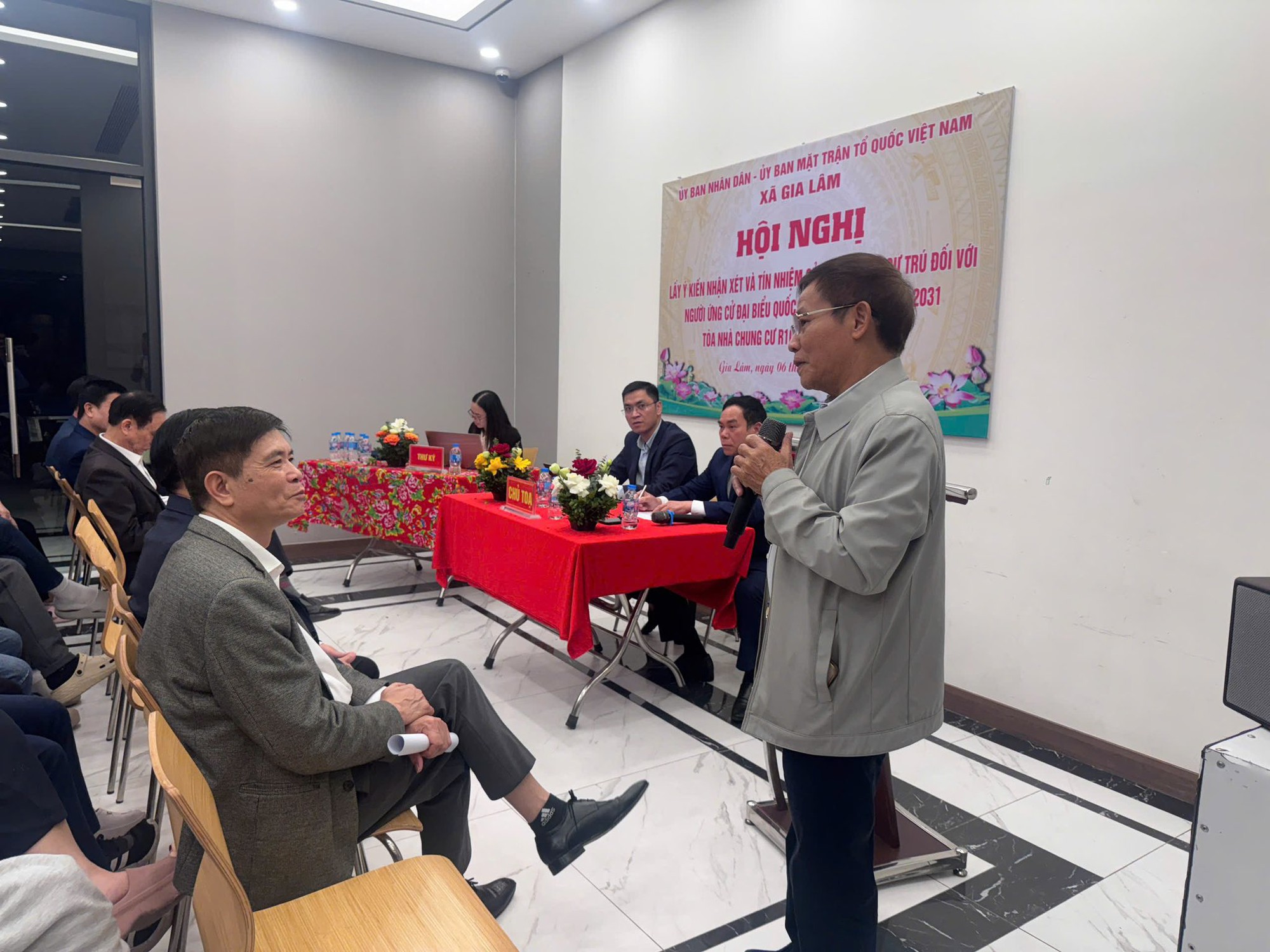 Hội nghị lấy ý kiến, nhận xét và tín nhiệm cử tri đối với người ứng cử đại biểu Quốc hội khóa XVI- Ảnh 2.