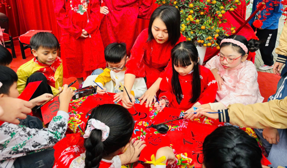 Rộn ràng chương trình "Xuân gắn kết - Tết yêu thương" chào Xuân Bính Ngọ năm 2026 tại trường Tiểu học Đại Kim
- Ảnh 4.