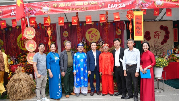 Hoài Đức tổ chức Chương trình "Tết sum vầy - Xuân ơn Đảng" và khai mạc chợ hoa Xuân Bính Ngọ 2026- Ảnh 10.