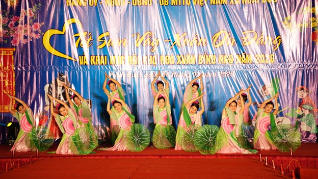 Hoài Đức tổ chức Chương trình "Tết sum vầy - Xuân ơn Đảng" và khai mạc chợ hoa Xuân Bính Ngọ 2026- Ảnh 16.