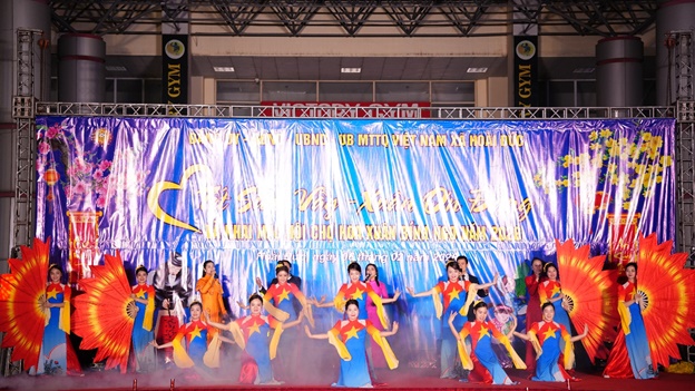 Hoài Đức tổ chức Chương trình "Tết sum vầy - Xuân ơn Đảng" và khai mạc chợ hoa Xuân Bính Ngọ 2026- Ảnh 17.