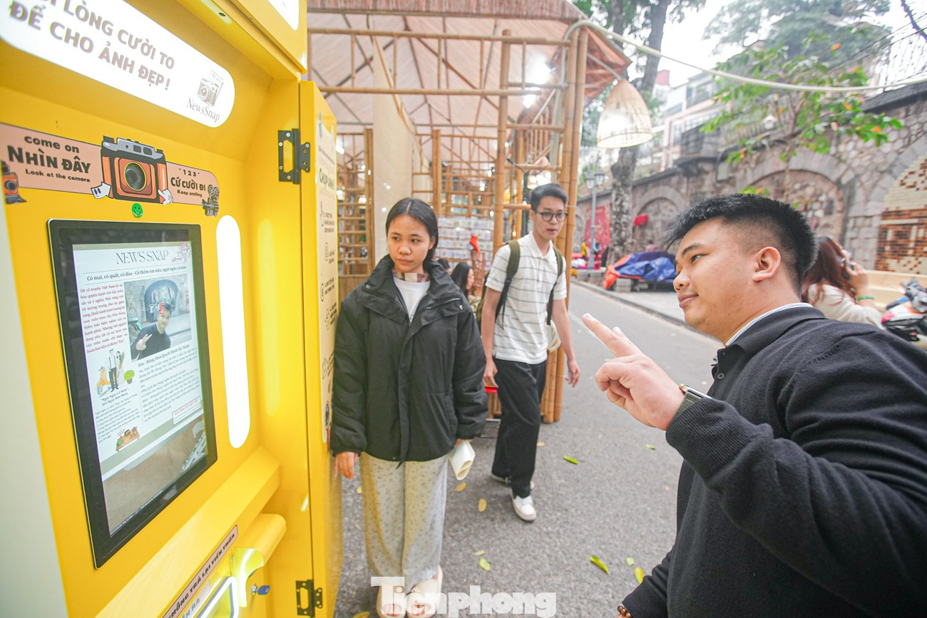 Chợ hoa Hàng Lược 'đánh thức' Tết Bính Ngọ giữa lòng phố cổ- Ảnh 7.