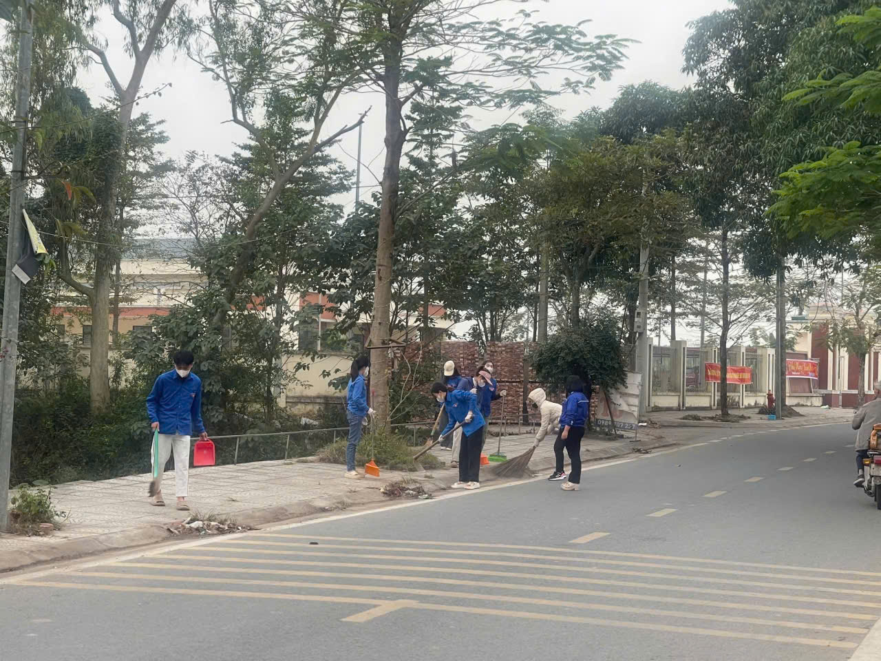 Bình Minh ra quân vệ sinh môi trường, tạo diện mạo mới đón Xuân Bính Ngọ 2026