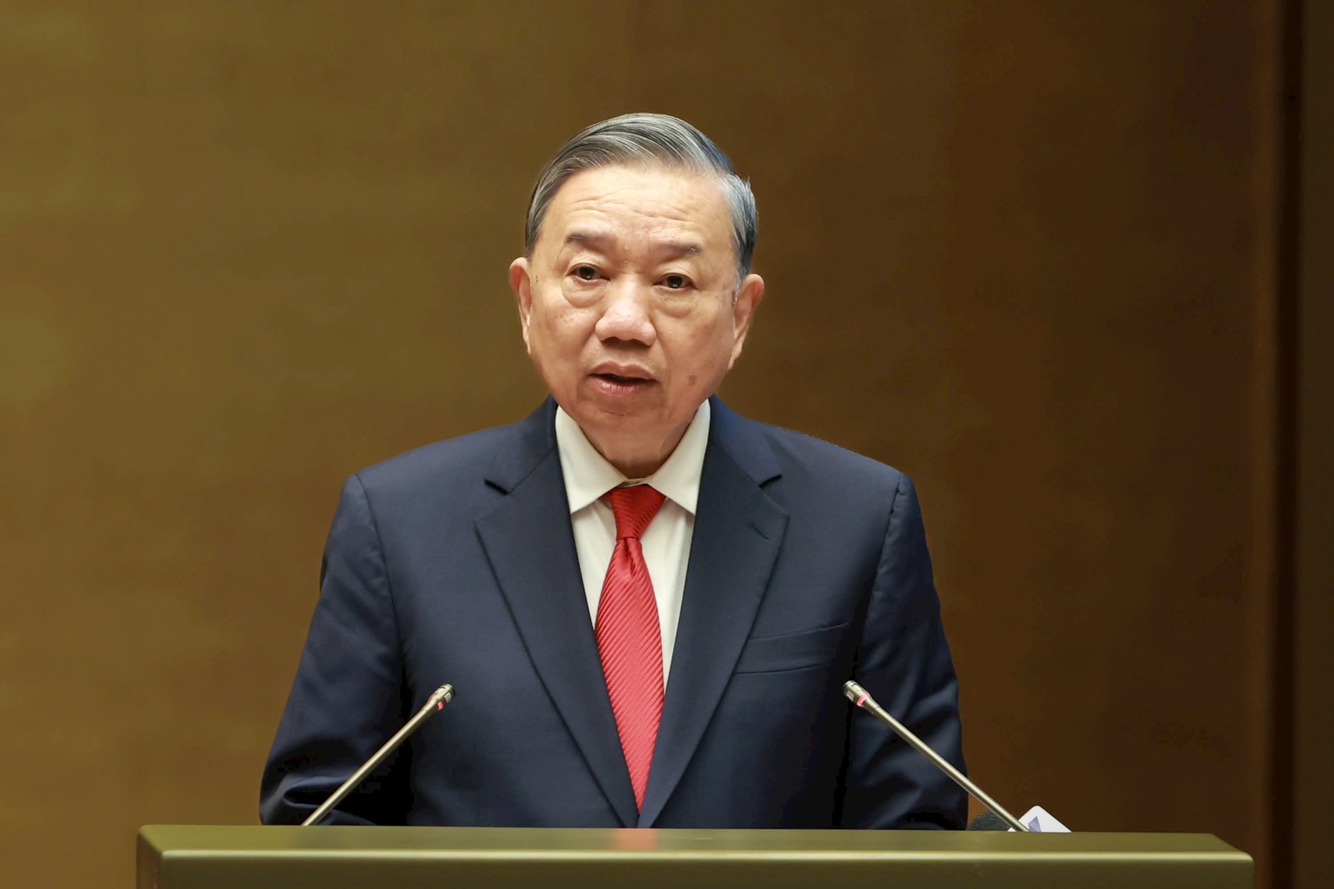 Tổng Bí thư Tô Lâm: Chuyển mạnh từ 