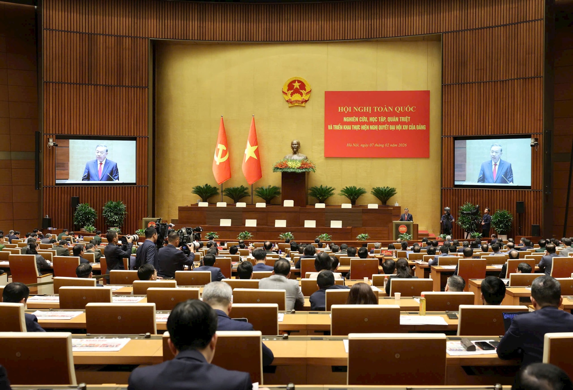 Tổng Bí thư Tô Lâm: Chuyển mạnh từ 