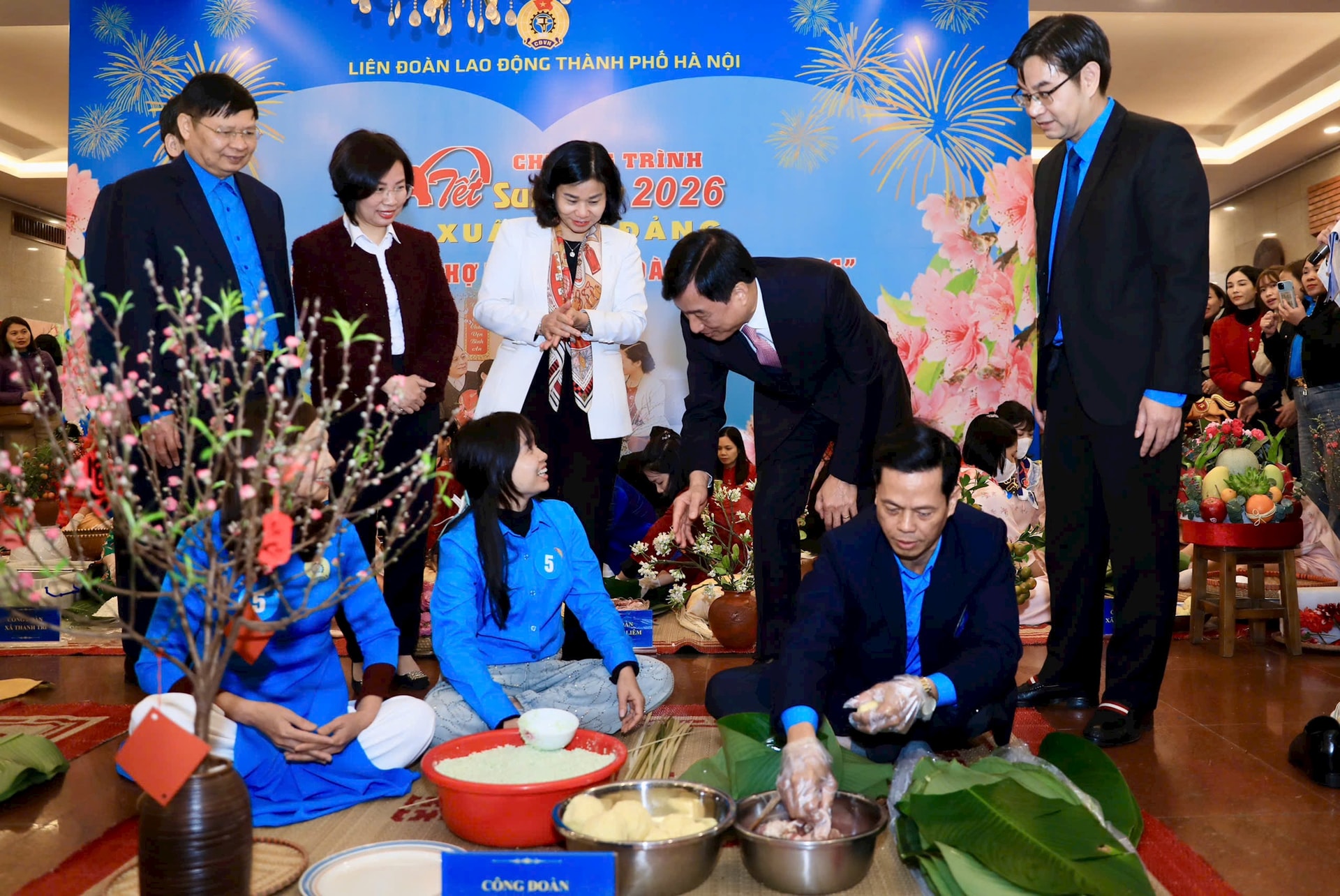 "Tết sum vầy - Xuân ơn Đảng” lan tỏa nghĩa tình với công nhân Thủ đô- Ảnh 8.