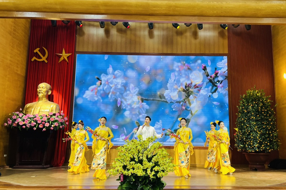 Công đoàn phường Tây Hồ chăm lo Tết cho người lao động, phát động phong trào thi đua đổi mới sáng tạo năm 2026- Ảnh 5.