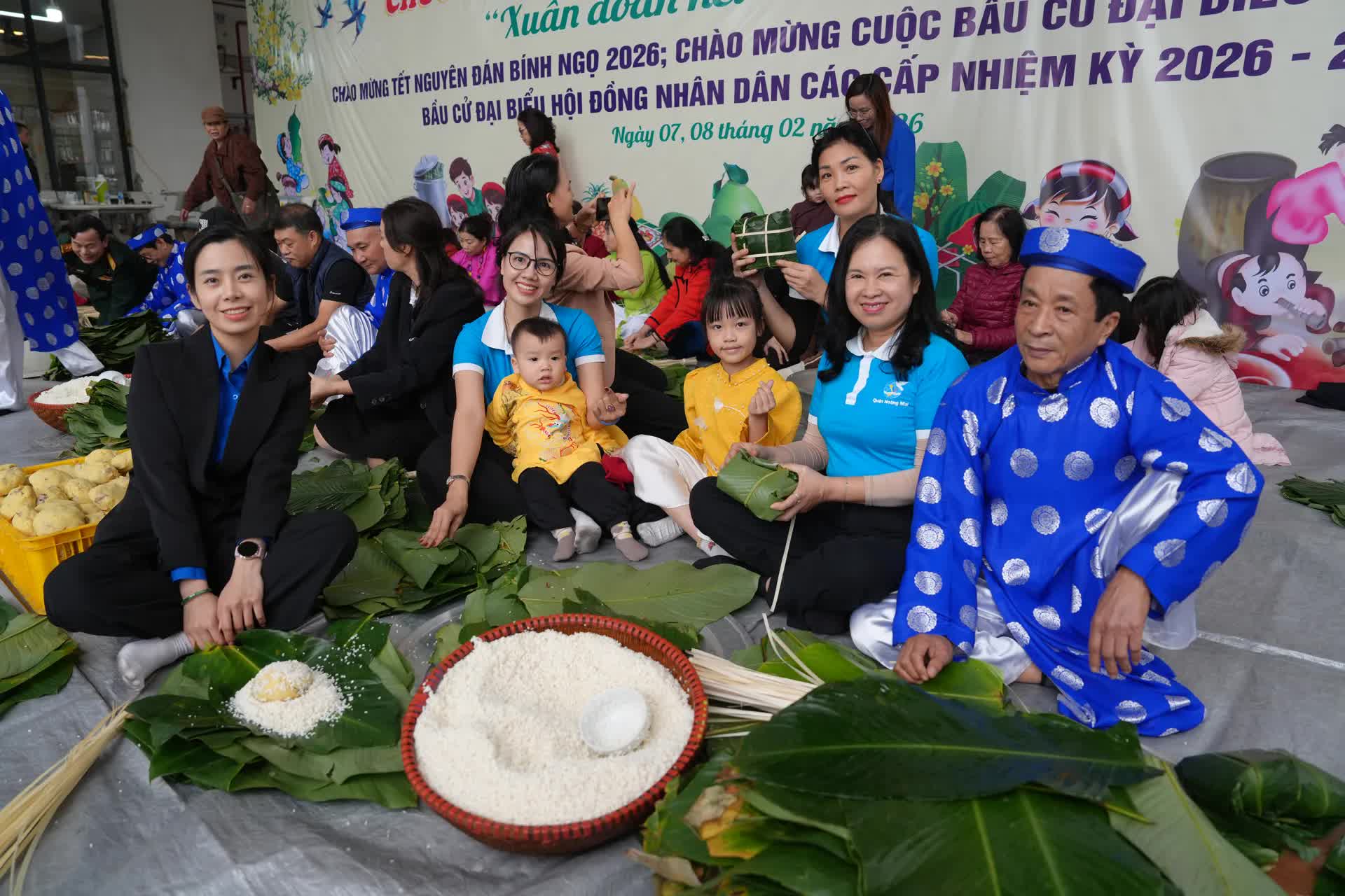 Chào mừng Tết Nguyên đán Bính Ngọ 2026: Phường Yên Sở tổ chức chương trình gói bánh trưng 1.000 bánh chưng “Xuân đoàn kết – Tết đong đầy”  trao tặng hộ khó khăn- Ảnh 3.