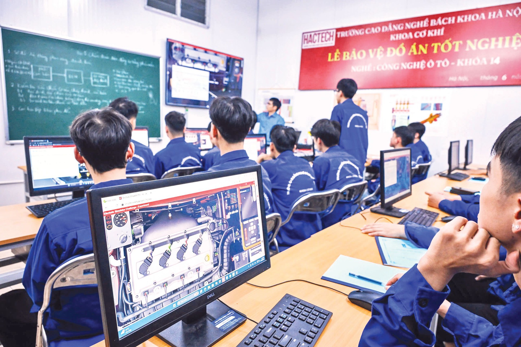 Chuyên đề: Một số vấn đề mới, cốt lõi và kinh nghiệm 40 năm đổi mới trong văn kiện Đại hội XIV của Đảng- Ảnh 8.