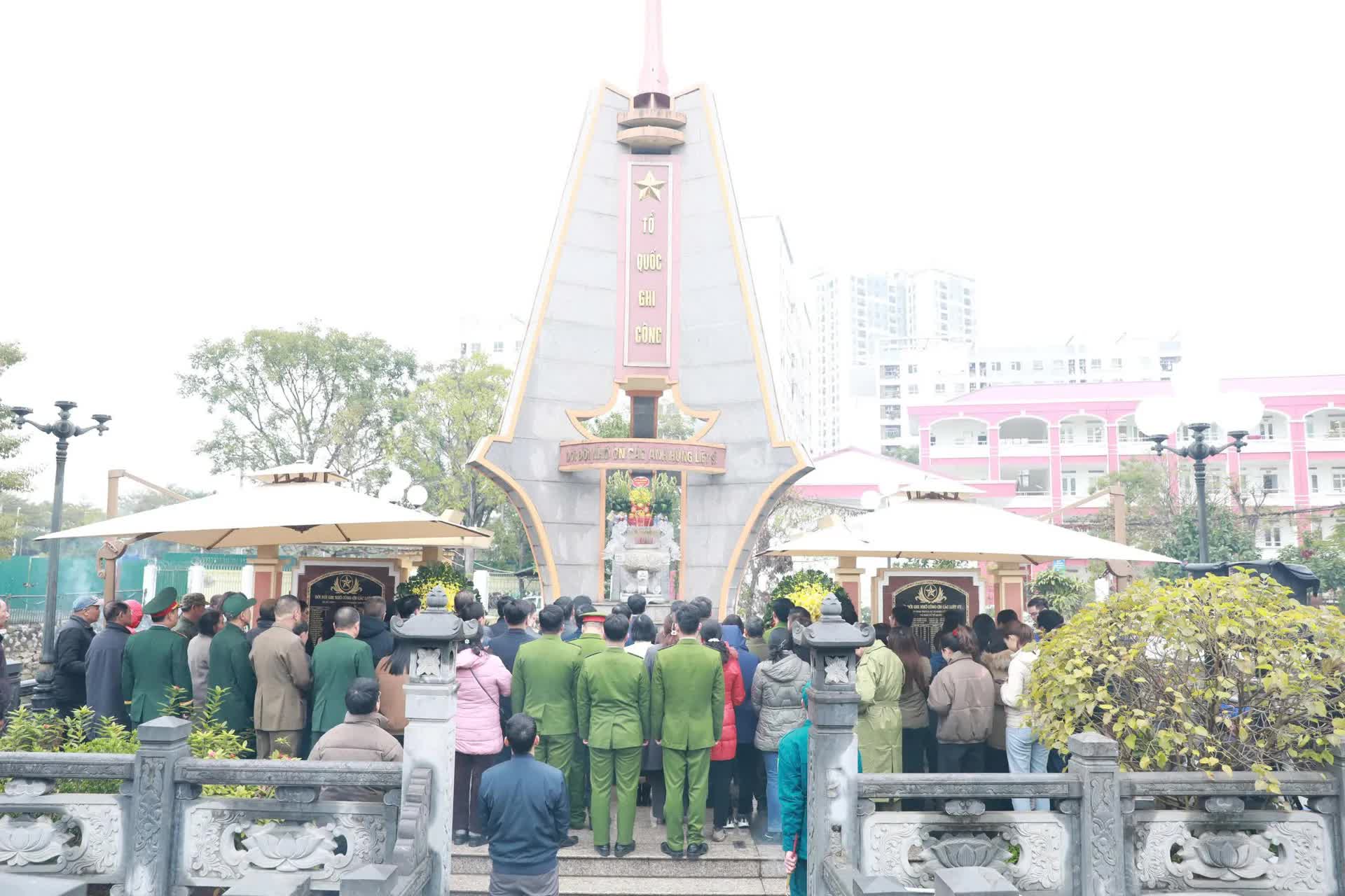 Phường Yên Sở tổ chức Lễ dâng hương tri ân Anh hùng liệt sĩ dịp Tết Bính Ngọ 2026- Ảnh 4.