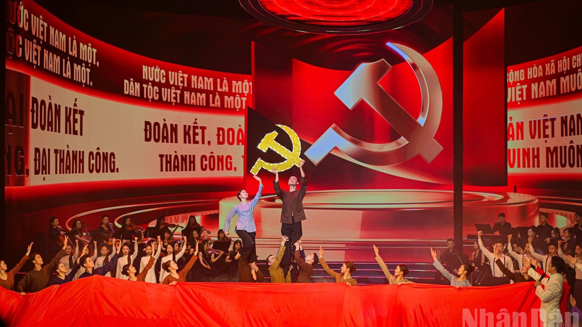 Chuyên đề: Một số vấn đề mới, cốt lõi và kinh nghiệm 40 năm đổi mới trong văn kiện Đại hội XIV của Đảng- Ảnh 2.