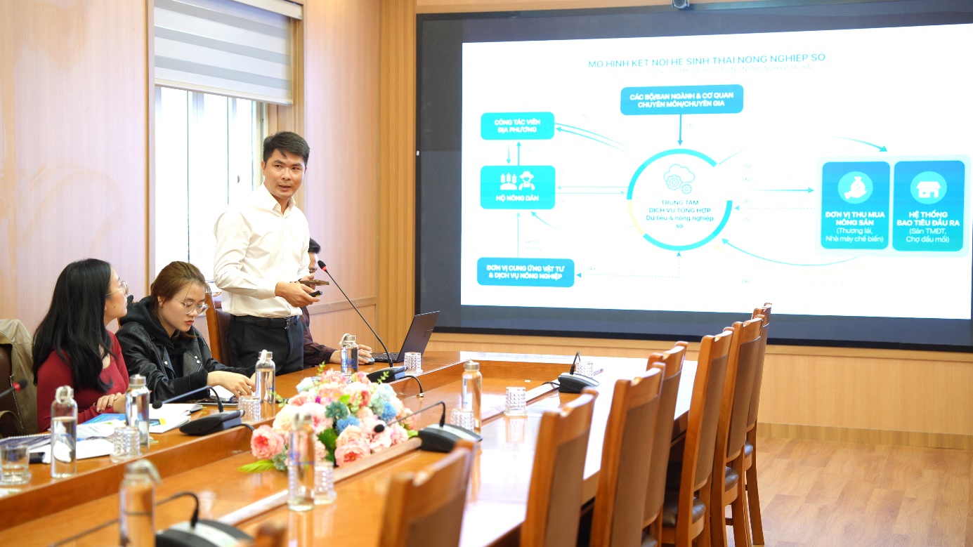 A person standing in front of a large screen  AI-generated content may be incorrect.