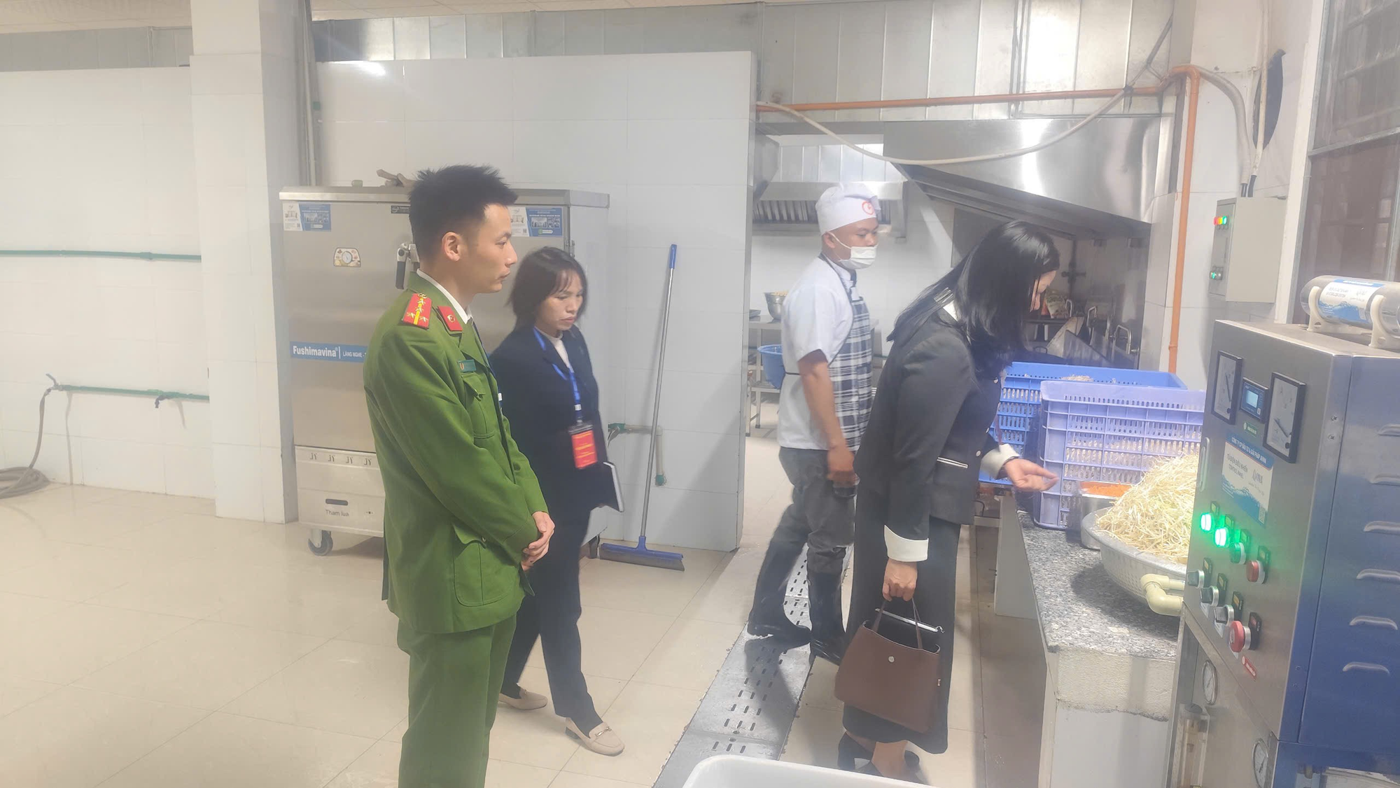 Tăng cường công tác quản lý nhà nước đối với bếp ăn tại các cơ sở giáo dục trên địa bàn xã Đan Phượng.- Ảnh 2.