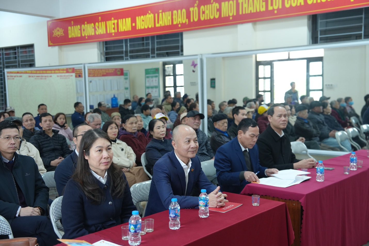 Trao quà Xuân Bính Ngọ năm 2026 cho các hộ gia đình có hoàn cảnh khó khăn tại thôn Trung Dương, xã Gia Lâm- Ảnh 1.