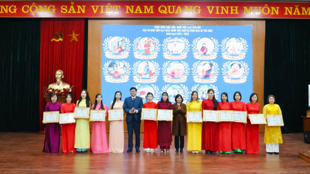 Yên Lãng tôn vinh nhà giáo tiêu biểu, khẳng định bước tiến vững chắc của giáo dục cơ sở- Ảnh 4.