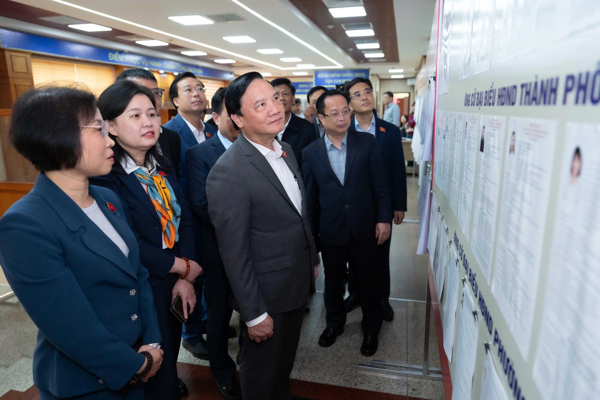 Phó Chủ tịch Quốc hội Nguyễn Khắc Định giám sát, kiểm tra công tác chuẩn bị bầu cử tại TP. Hà Nội- Ảnh 1.