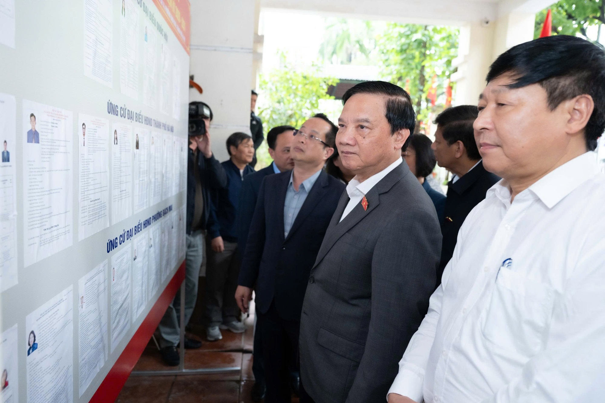 Phó Chủ tịch Quốc hội Nguyễn Khắc Định giám sát, kiểm tra công tác chuẩn bị bầu cử tại TP. Hà Nội- Ảnh 2.