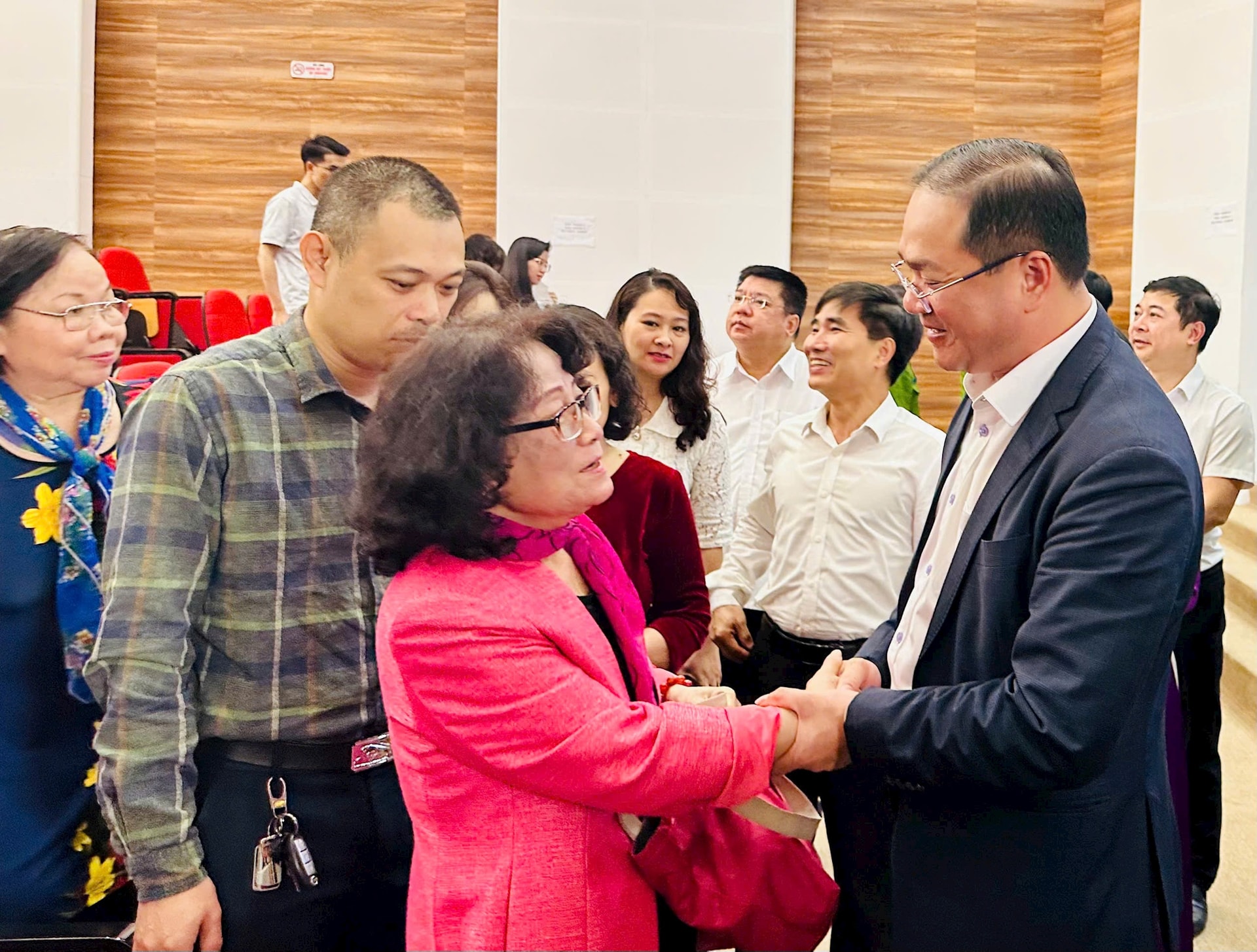 Cử tri Đống Đa tin tưởng tinh thần "gần dân, vì dân" của các ứng cử viên- Ảnh 3.
