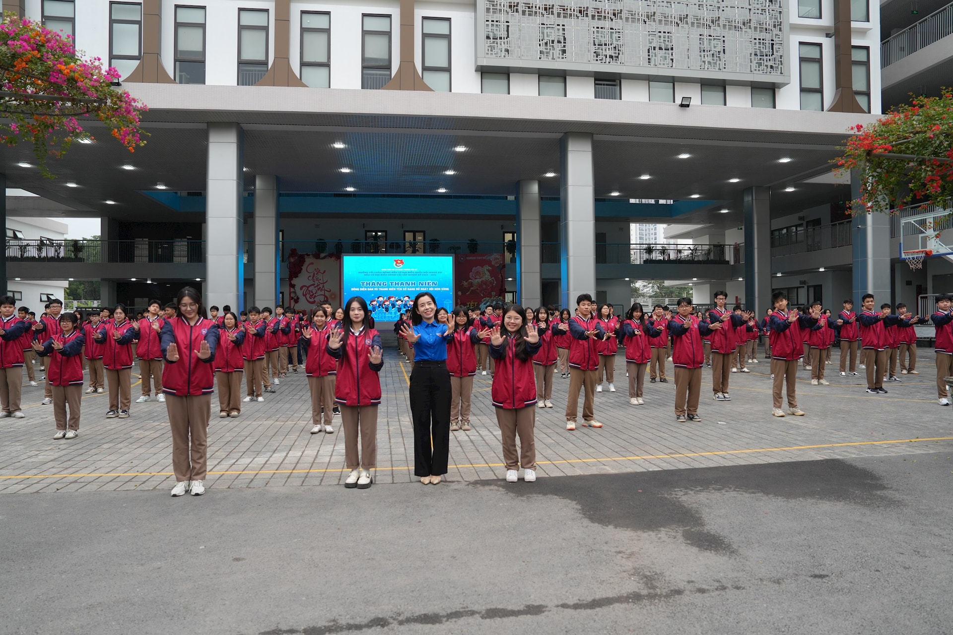 Nhiều hoạt động hướng về ngày hội non sông của tuổi trẻ Yên Sở- Ảnh 2.