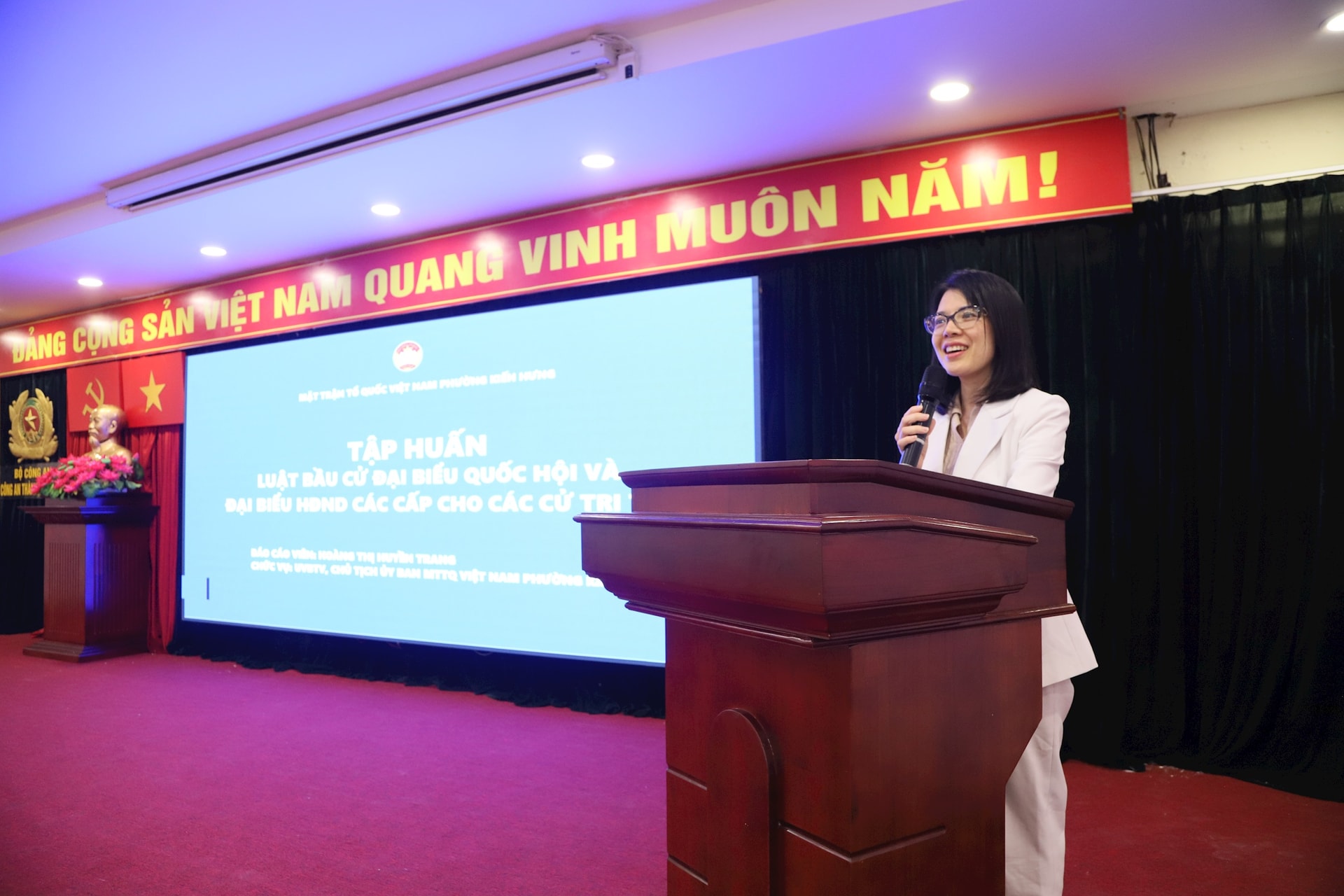 Cử tri trẻ phường Kiến Hưng gửi gắm niềm tin trong lá phiếu đầu tiên- Ảnh 2.