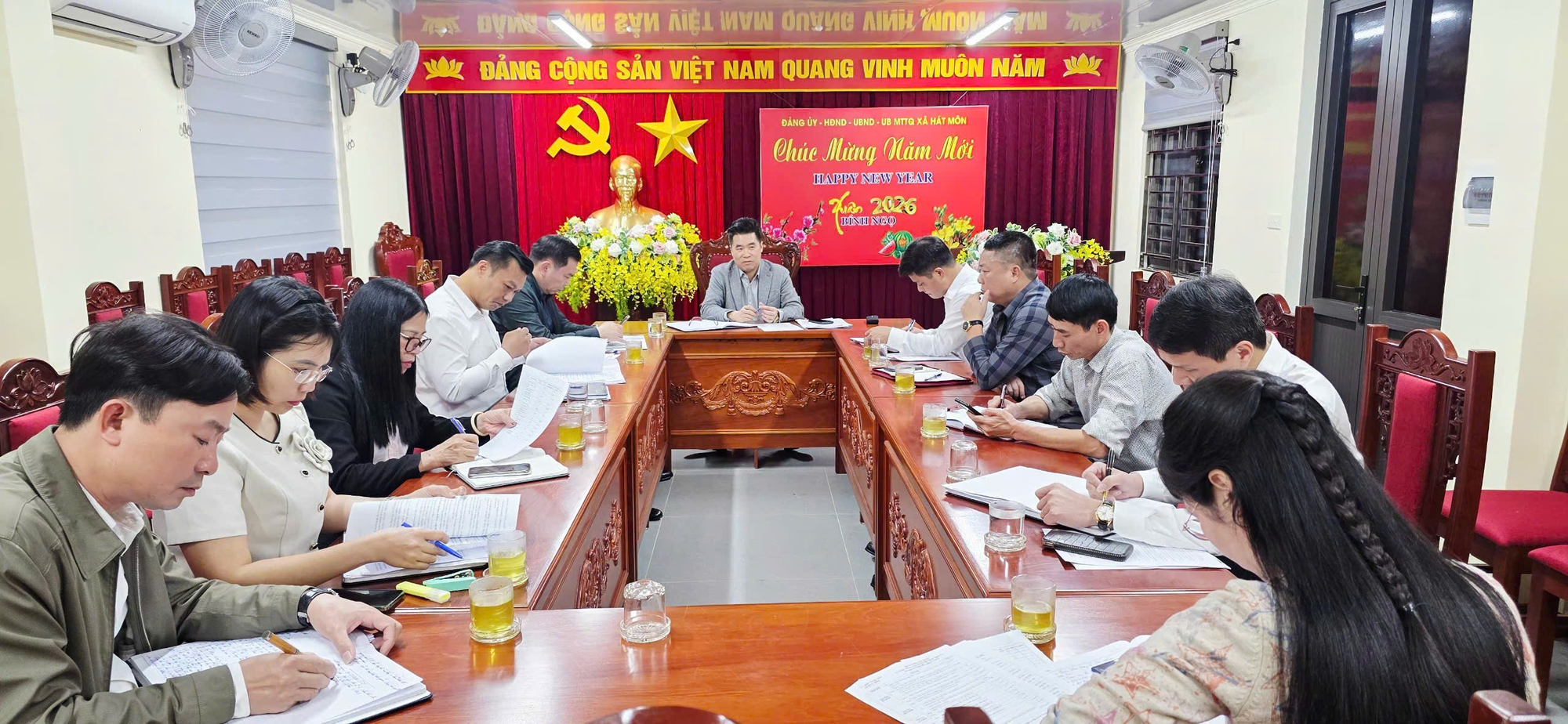 UBND xã tổ chức họp triển khai, thống nhất một số nội dung trọng tâm- Ảnh 1.