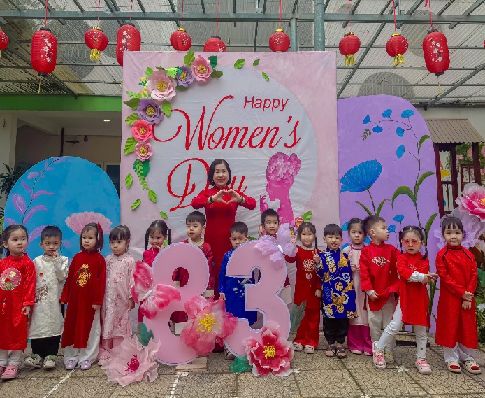 Ấm áp yêu thương trong chuỗi sự kiện chào mừng ngày Quốc tế Phụ nữ 8/3 của trường mầm non Yên Sở- Ảnh 2.