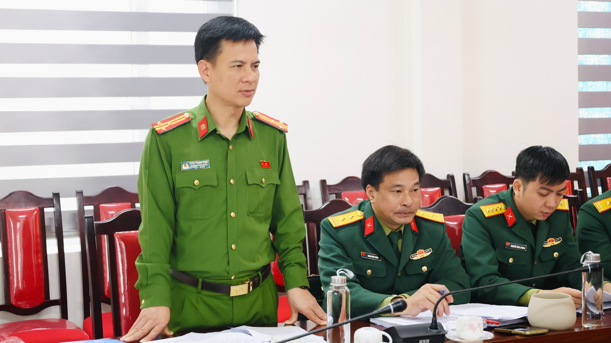 TIỂU BAN BẢO ĐẢM AN NINH TRẬT TỰ VÀ AN TOÀN XÃ HỘI TỔ CHỨC HỌP RÀ SOÁT PHƯƠNG ÁN, PHÂN CÔNG NHIỆM VỤ, BẢO ĐẢM AN NINH, AN TOÀN TRÊN TOÀN ĐỊA BÀN XÃ.- Ảnh 2.