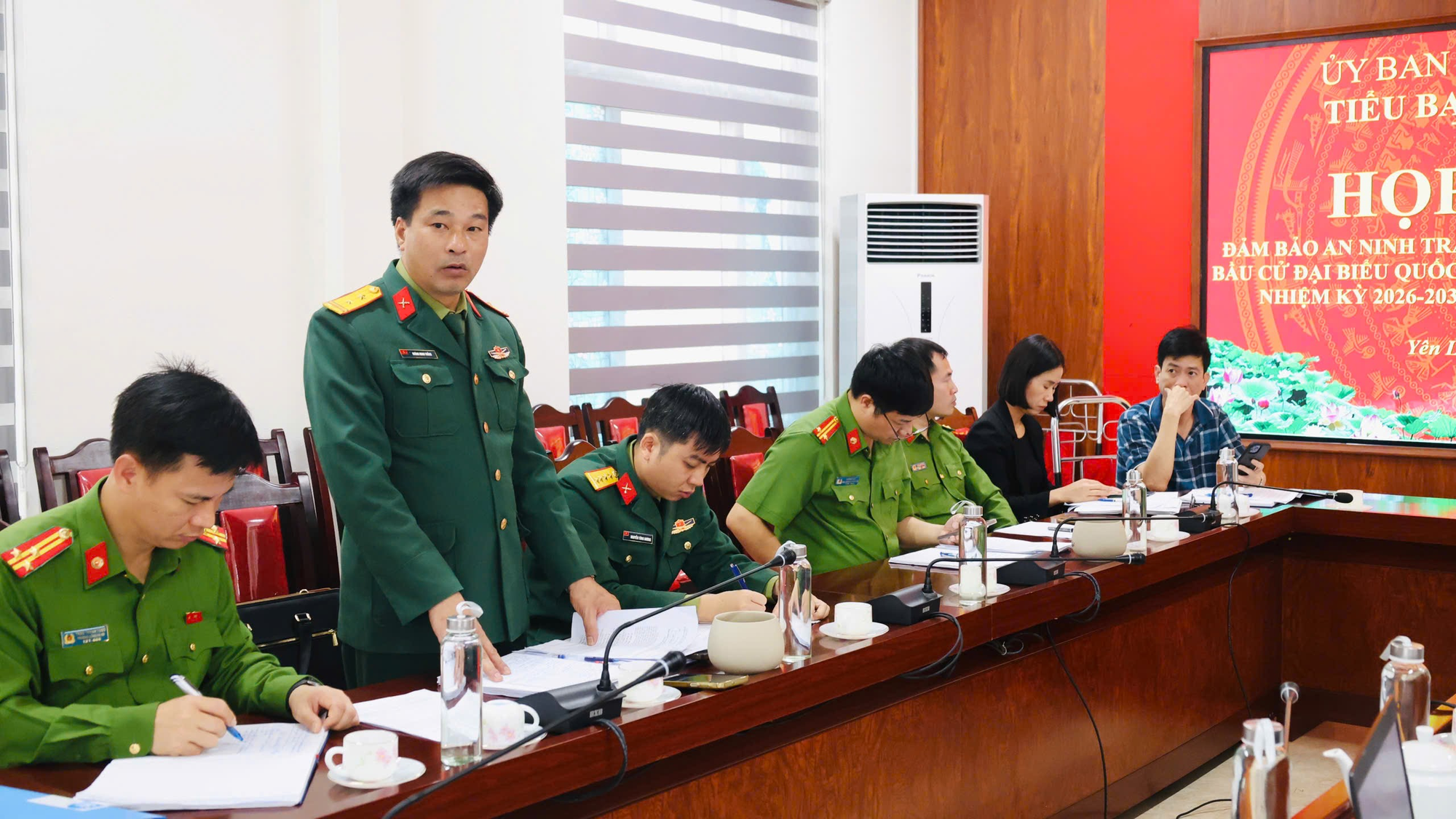 TIỂU BAN BẢO ĐẢM AN NINH TRẬT TỰ VÀ AN TOÀN XÃ HỘI TỔ CHỨC HỌP RÀ SOÁT PHƯƠNG ÁN, PHÂN CÔNG NHIỆM VỤ, BẢO ĐẢM AN NINH, AN TOÀN TRÊN TOÀN ĐỊA BÀN XÃ.- Ảnh 3.