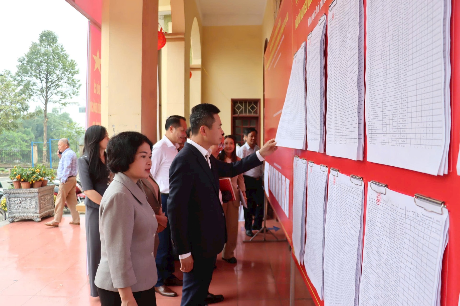 Phú Xuyên linh hoạt, sáng tạo trong công tác tuyên truyền bầu cử- Ảnh 2.